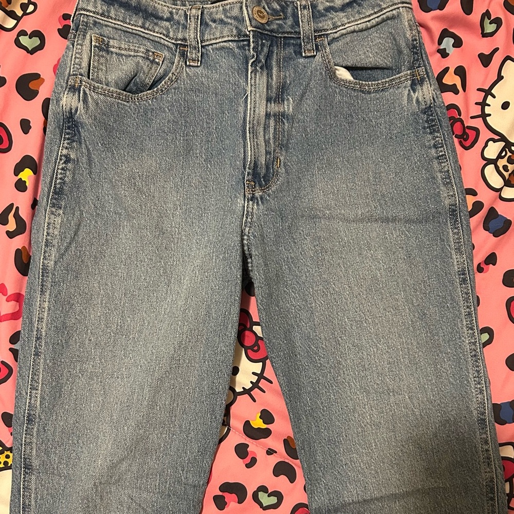 Hollister Ultra High Rise Mom